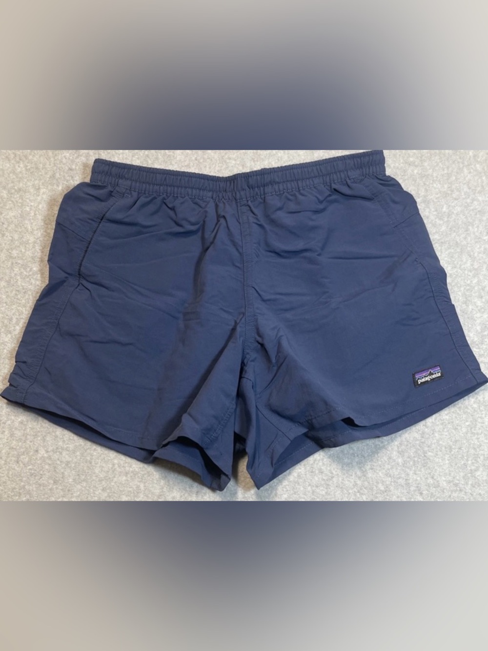Women’s Patagonia 4” 5” navy blue baggies hiking active outdoor shorts small s